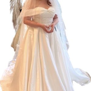 Cocomelody Off the Shoulder Bridal Gown W/ Pockets!